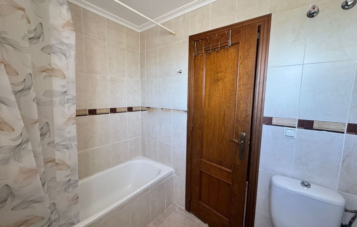 2 sypialnia Bungalow na sprzedaż w Playa Flamenca z basenem garażem - 134 999 € (Ref: 9528449)