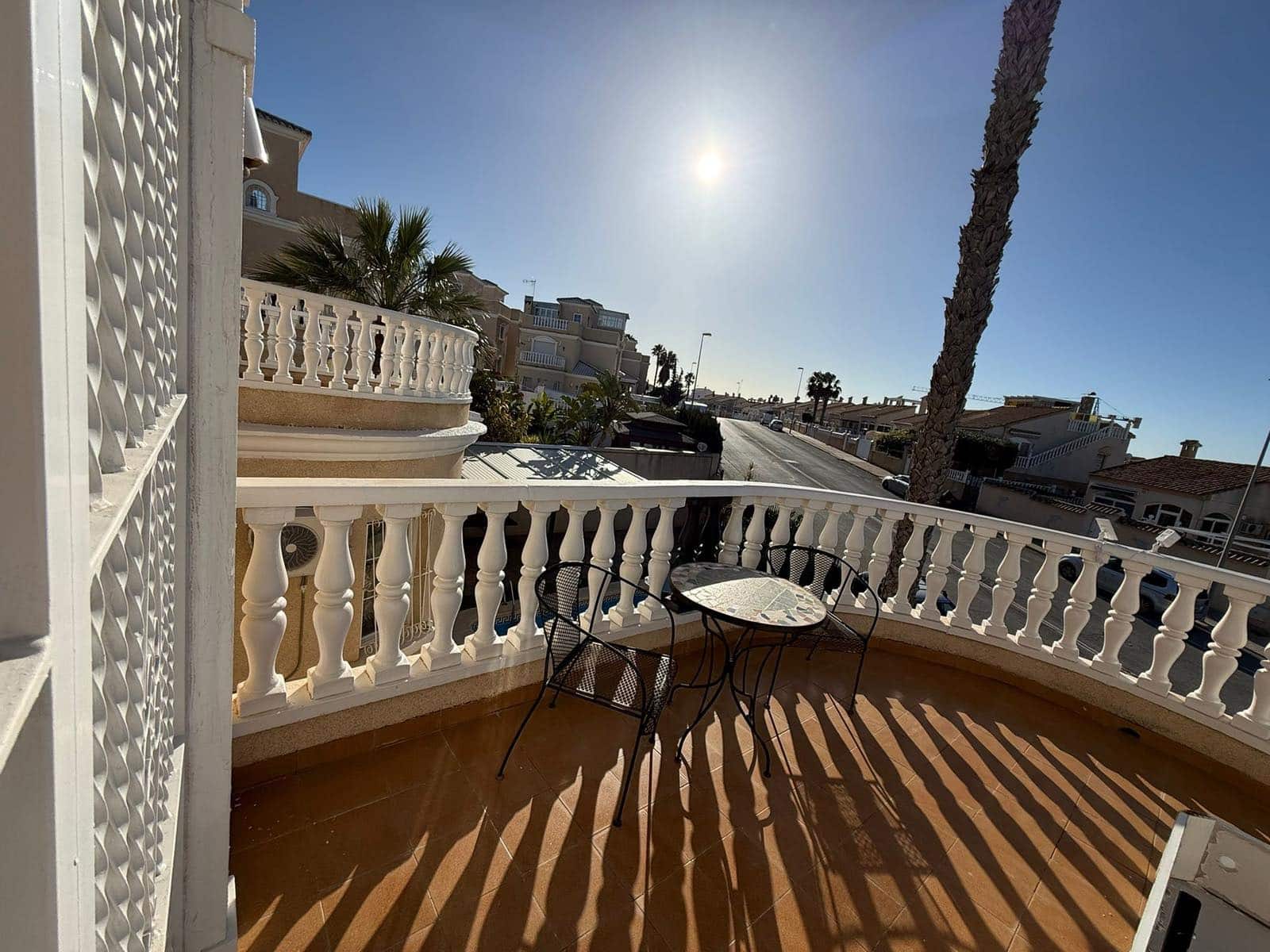 3 makuuhuone Huvila myytävänä paikassa Playa Flamenca mukana uima-altaan 
autotalli - 399 000 € (Ref: 9572141)