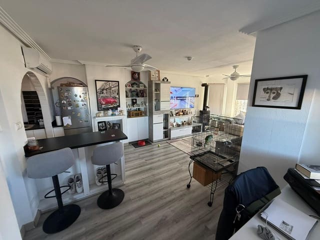 3 makuuhuone Huvila myytävänä paikassa Playa Flamenca, Orihuela mukana uima-altaan 
autotalli - 399 000 € (Ref: 9572141)