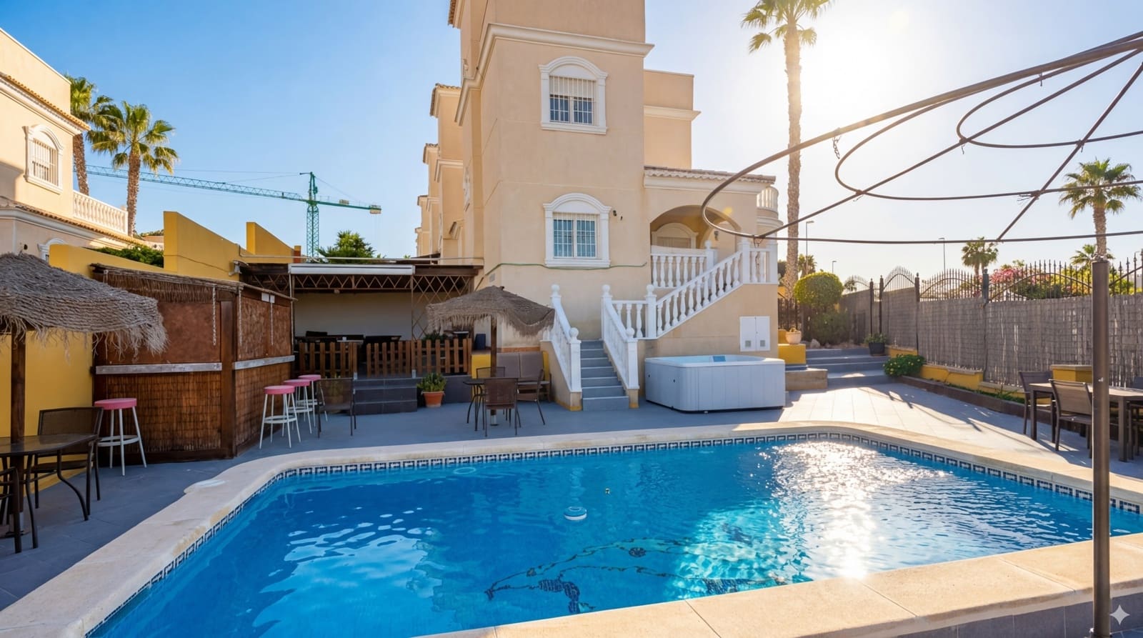 Chalet de 3 habitaciones en Playa Flamenca en venta con piscina garaje - 399.000 € (Ref: 9572141)