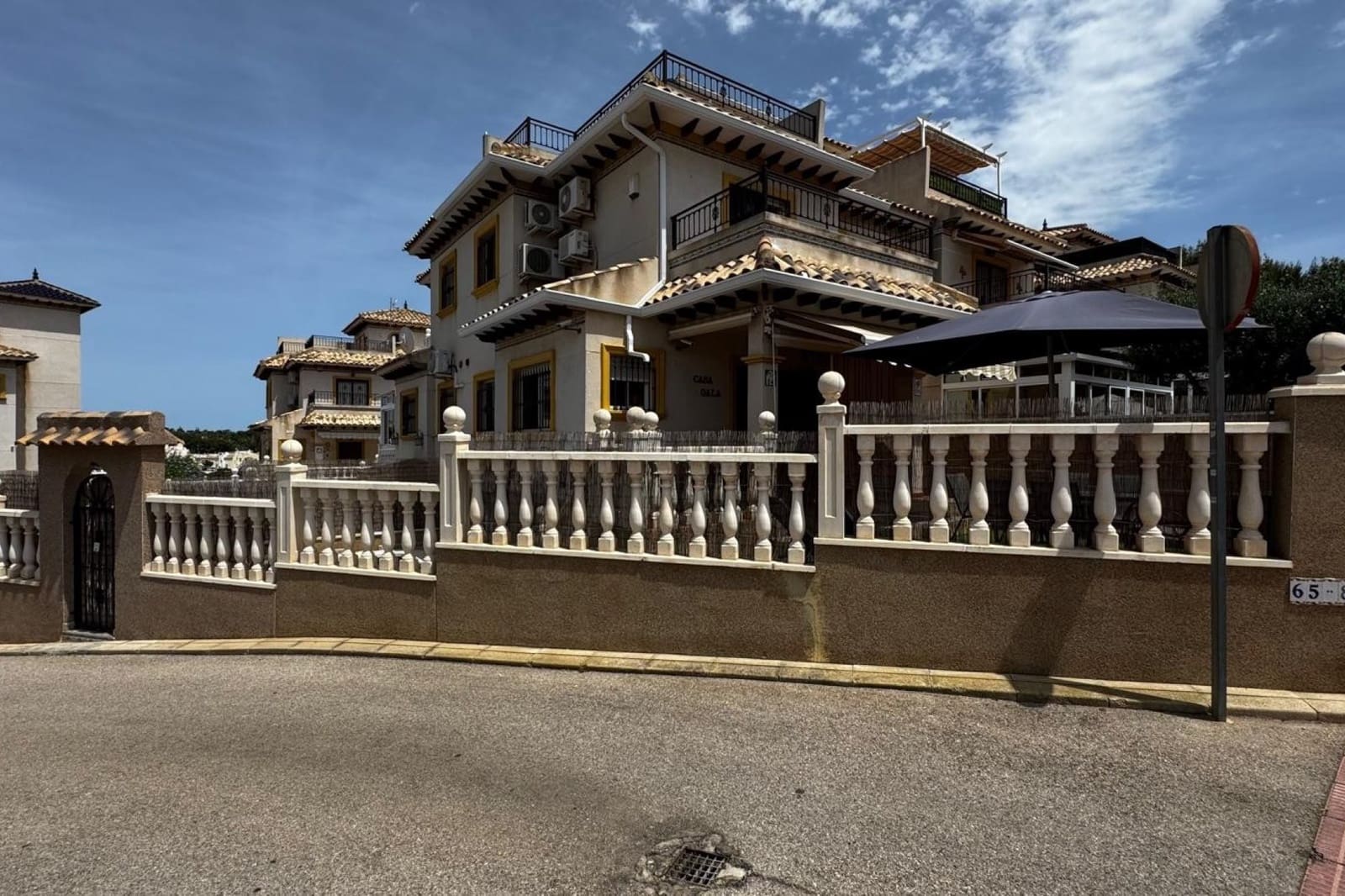 3 makuuhuone Huvila myytävänä paikassa Villamartin mukana uima-altaan - 249 900 € (Ref: 9580080)