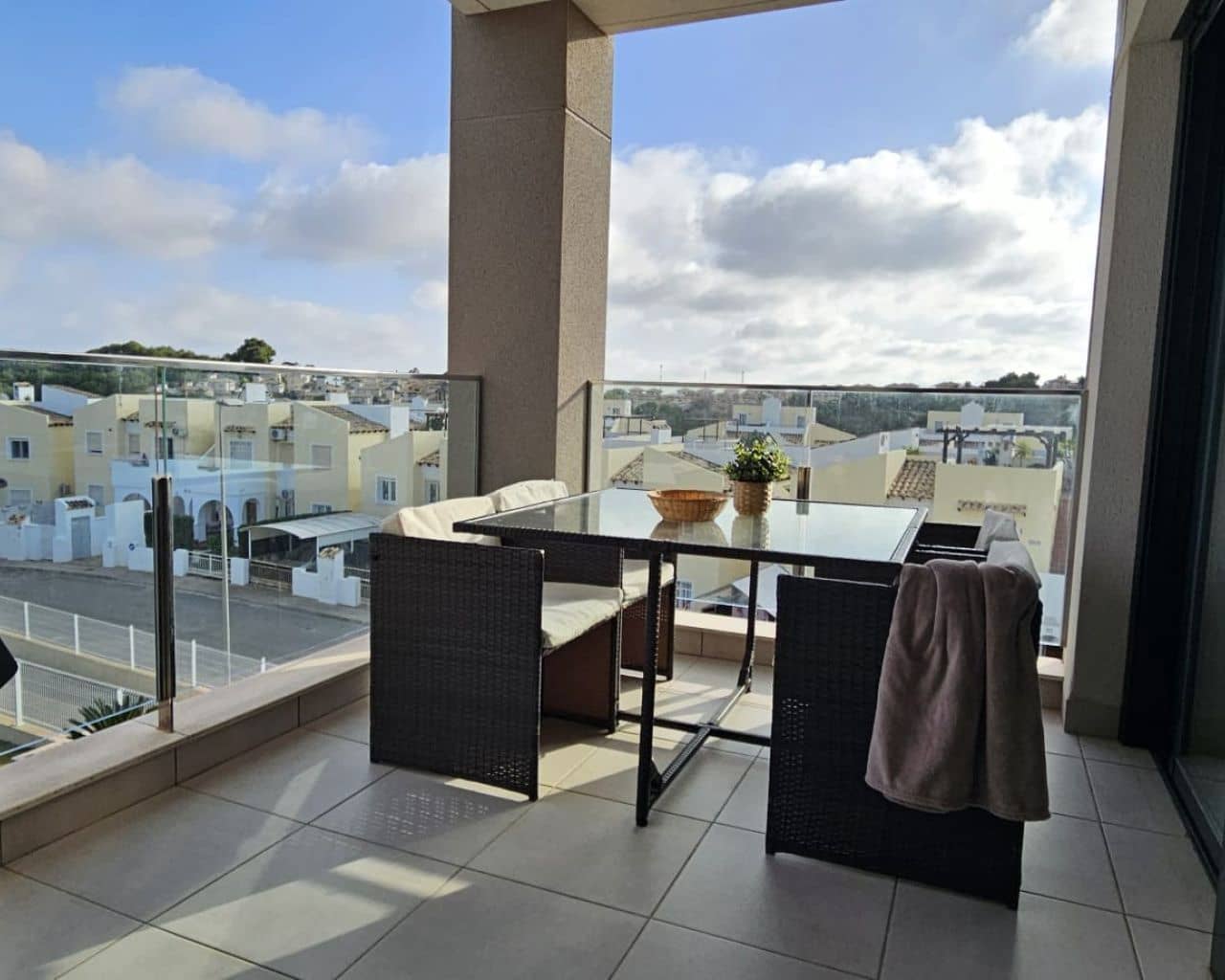 2 quarto Apartamento para venda em Villamartin com piscina garagem - 210 000 € (Ref: 9584630)