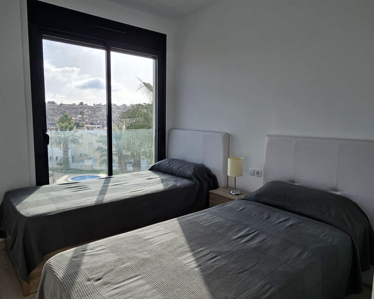 2 quarto Apartamento para venda em Villamartin com piscina garagem - 210 000 € (Ref: 9584630)