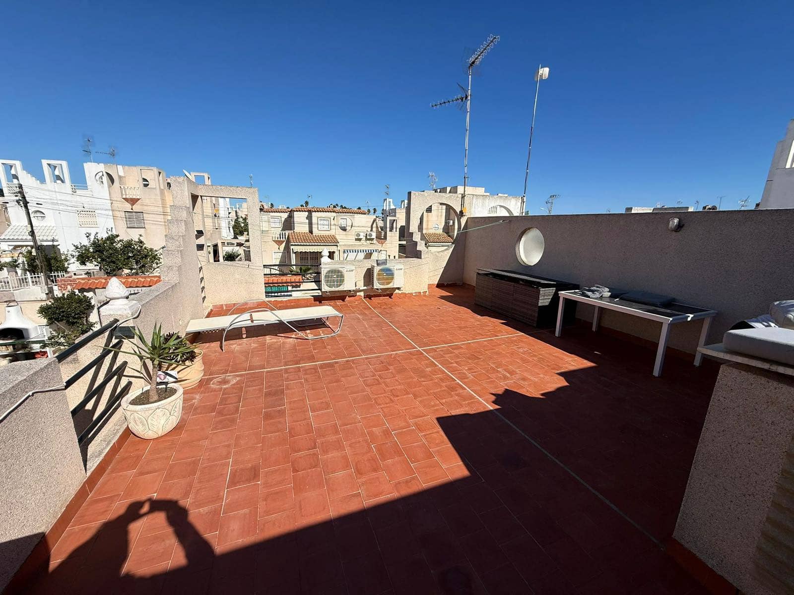 2 soverom Villa til salgs i Torrevieja med svømmebasseng garasje - € 159 000 (Ref: 9609955)