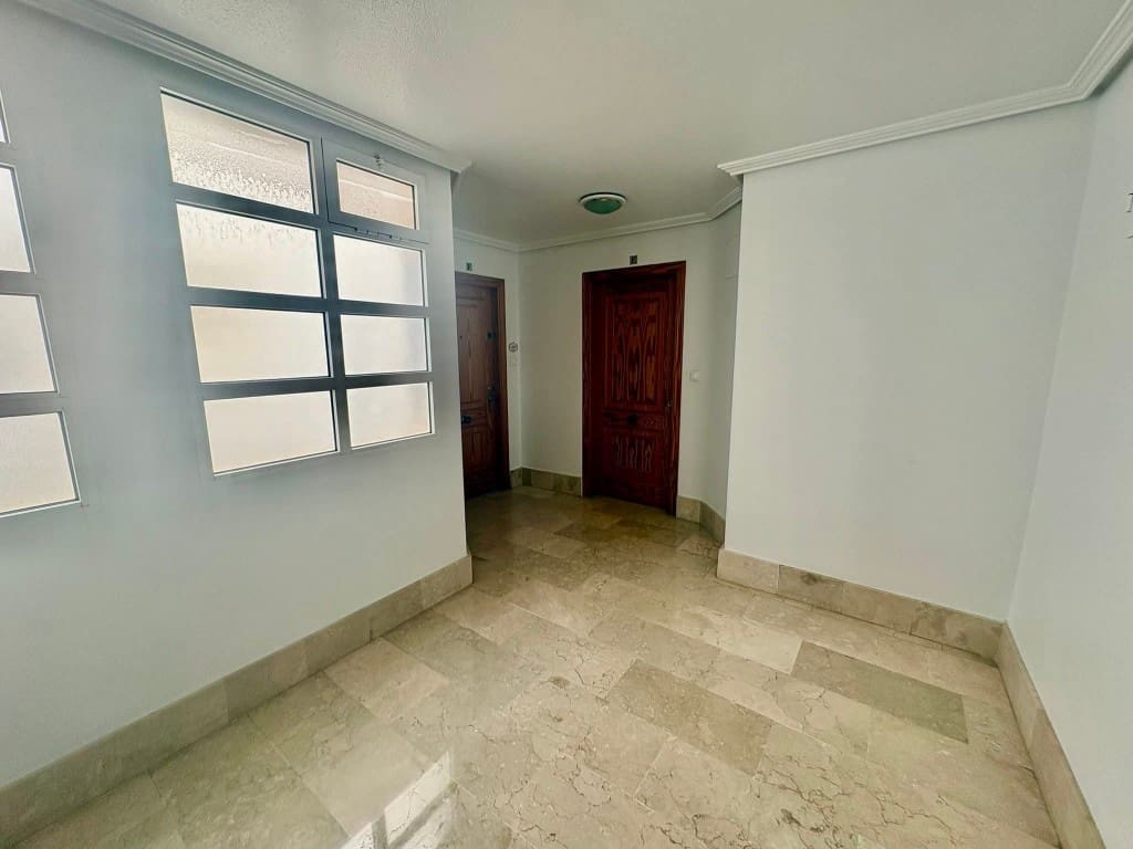 2 sovrum Lägenhet till salu i La Zenia med pool garage - 149 950 € (Ref: 9618615)