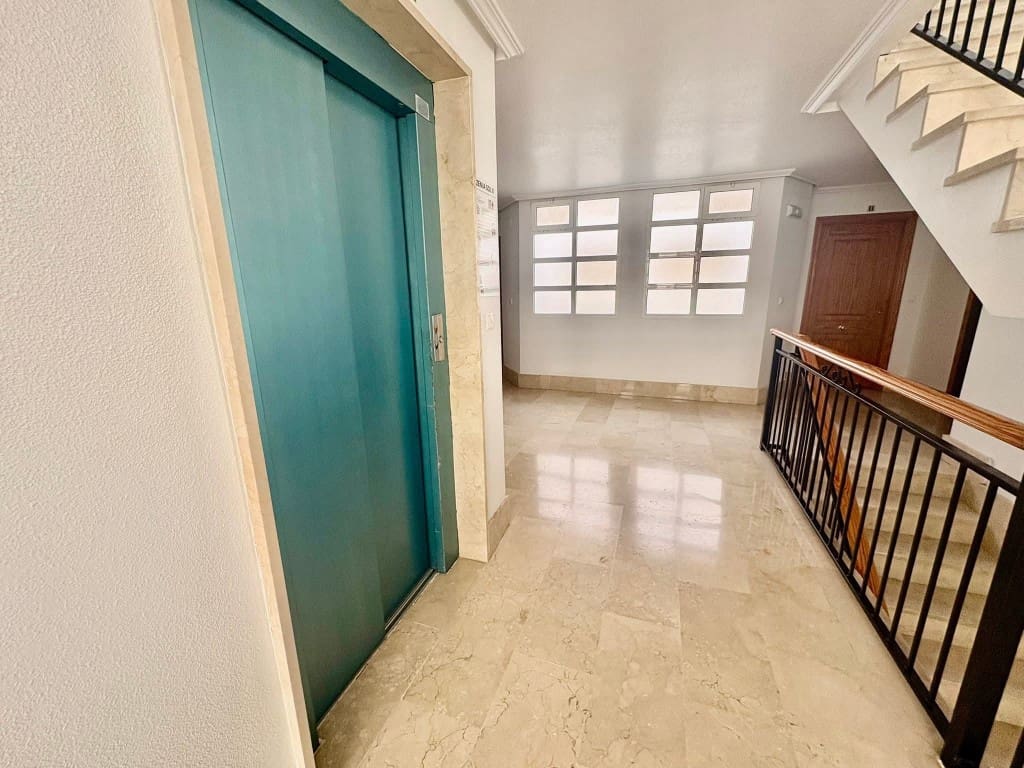 2 sovrum Lägenhet till salu i La Zenia med pool garage - 149 950 € (Ref: 9618615)