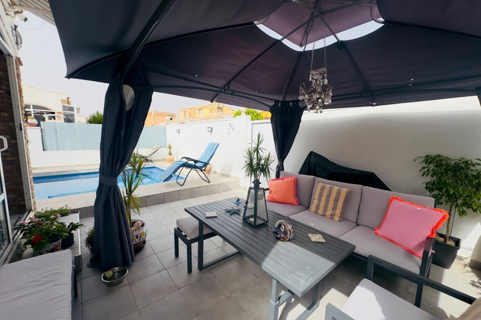 2 bedroom Villa for sale in Playa Flamenca with pool - € 219,900 (Ref: 9622938)