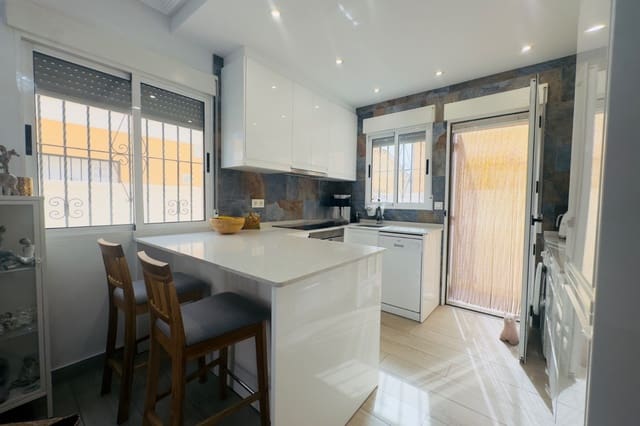 2 bedroom Villa for sale in Playa Flamenca, Orihuela with pool - € 219,900 (Ref: 9622938)