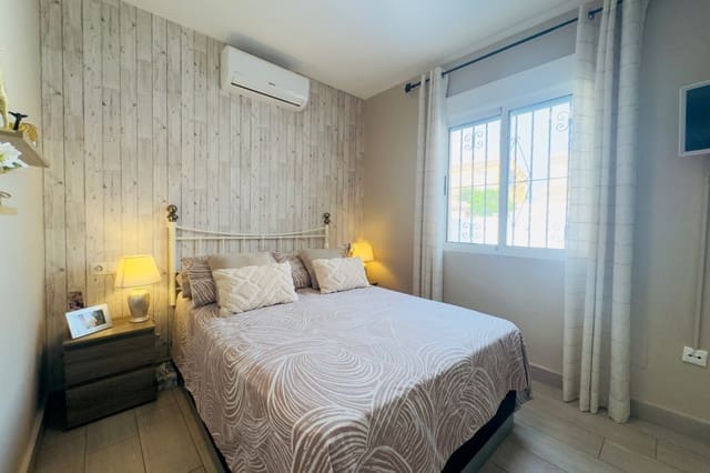 2 bedroom Villa for sale in Playa Flamenca, Orihuela with pool - € 219,900 (Ref: 9622938)