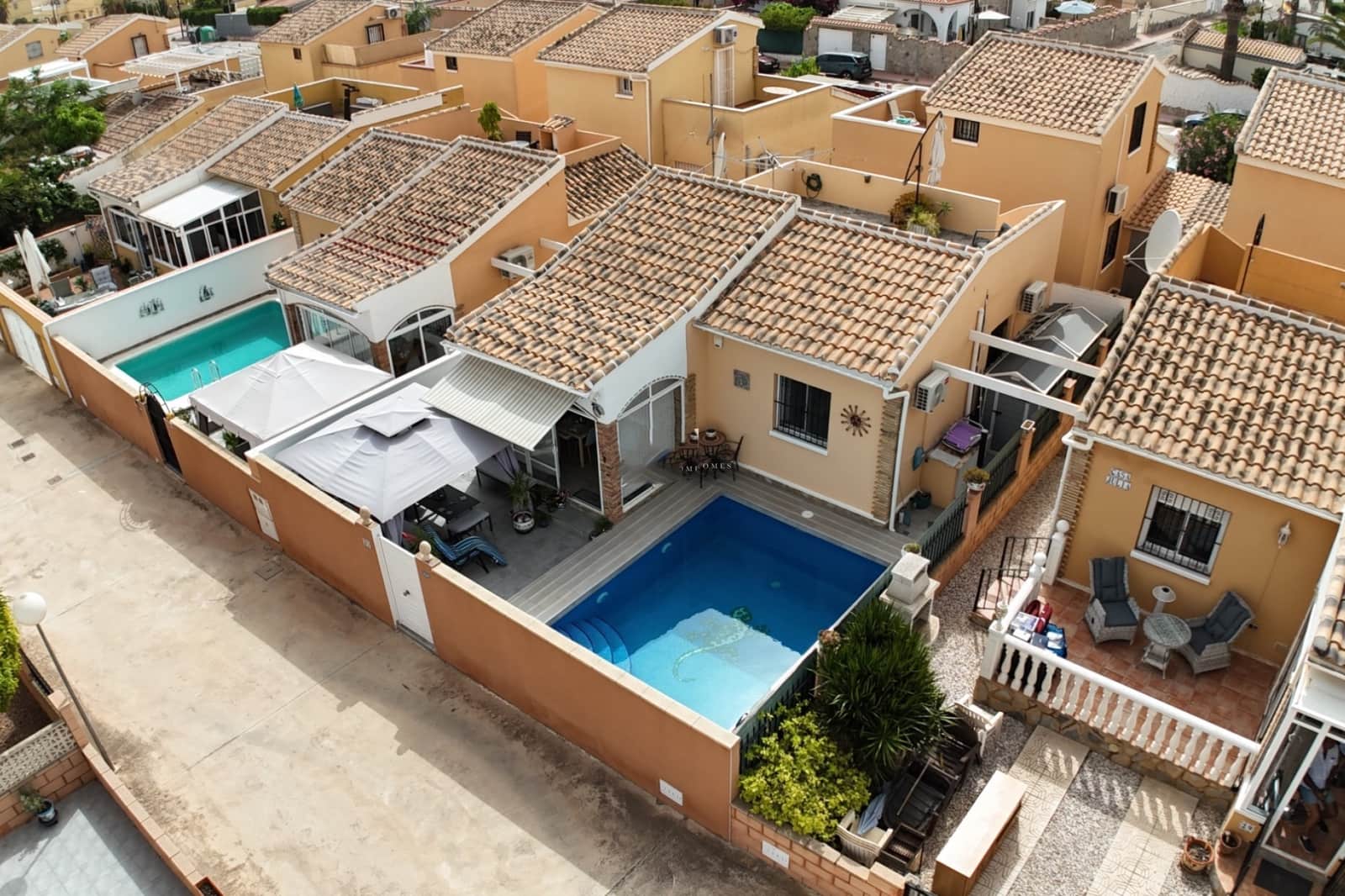 2 bedroom Villa for sale in Playa Flamenca with pool - € 219,900 (Ref: 9622938)