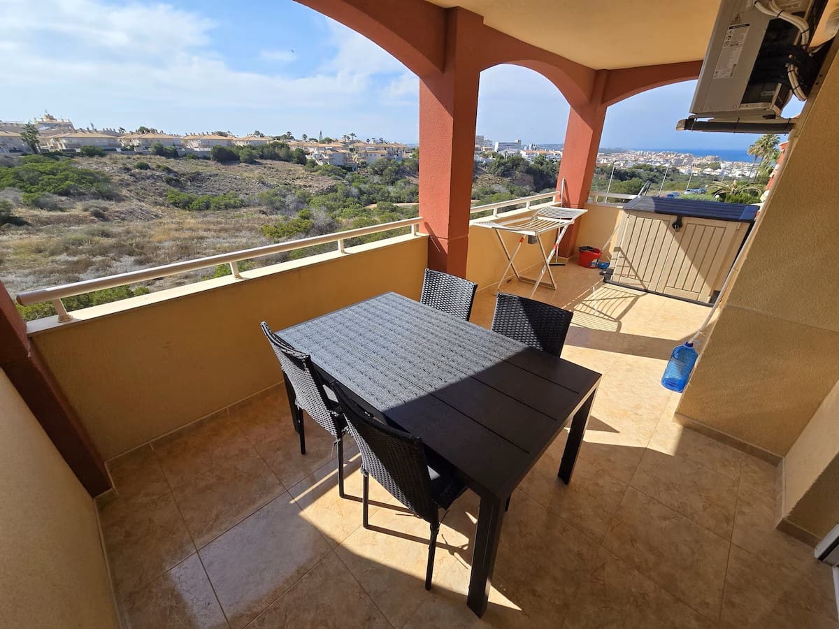2 slaapkamer Appartement te koop in La Mata met zwembad - € 149.900 (Ref: 9641023)