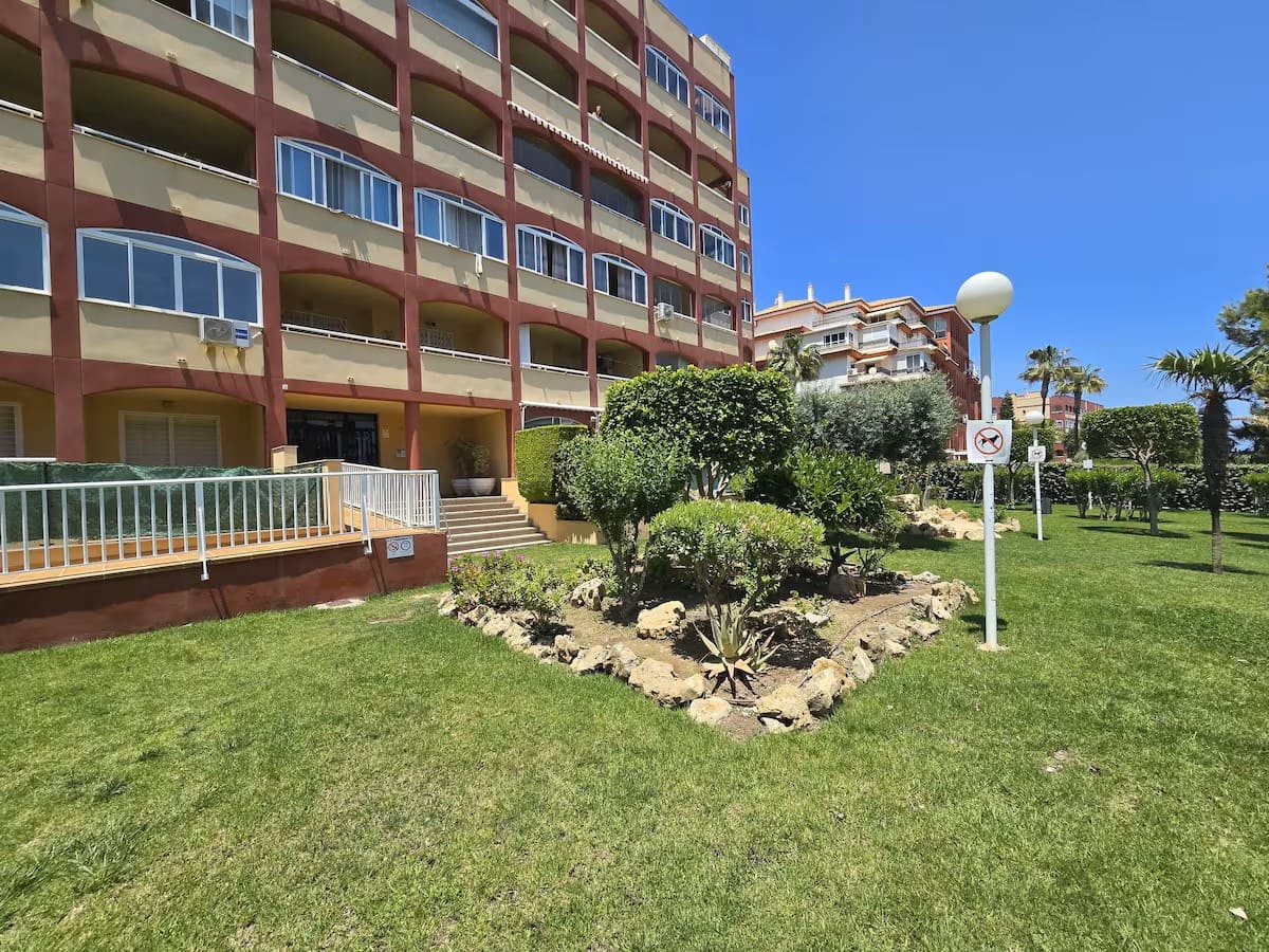 2 slaapkamer Appartement te koop in La Mata met zwembad - € 149.900 (Ref: 9641023)