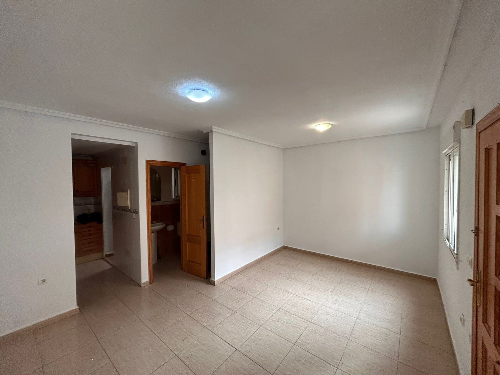 2 slaapkamer Villa te koop in Torrevieja met zwembad - € 129.990 (Ref: 9641025)