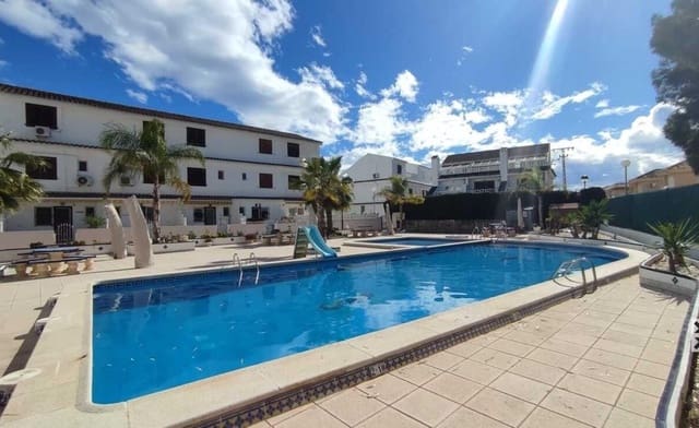 3 makuuhuone Huvila myytävänä paikassa Playa Flamenca, Orihuela mukana uima-altaan - 164 950 € (Ref: 9669133)