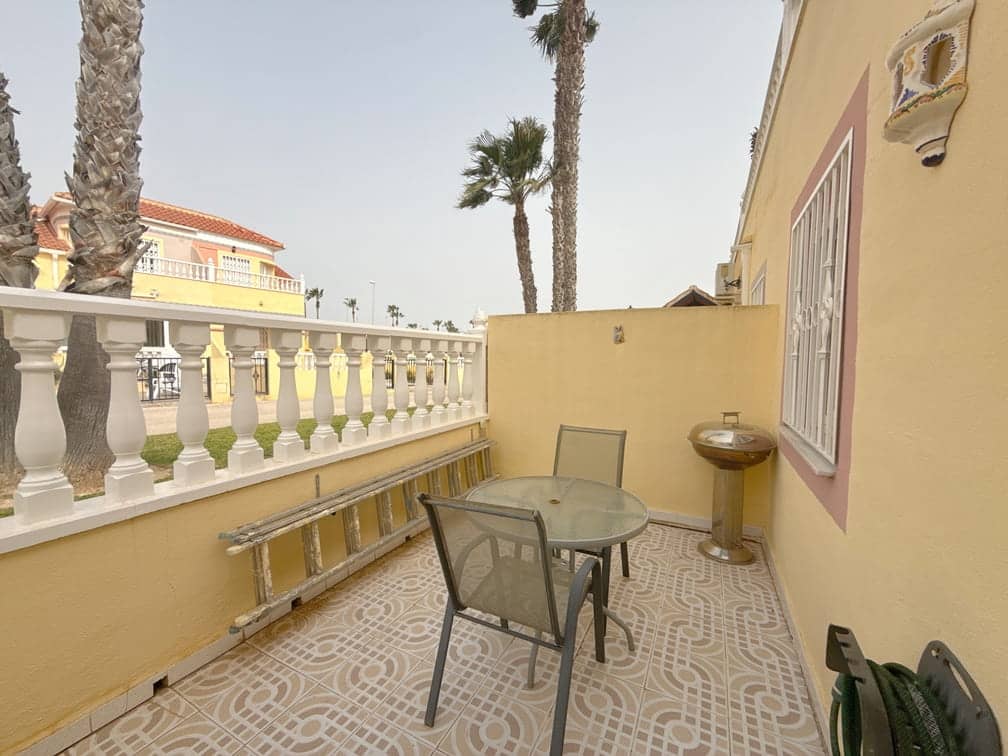 3 soverom Villa til salgs i La Zenia med svømmebasseng garasje - € 229 950 (Ref: 9669135)