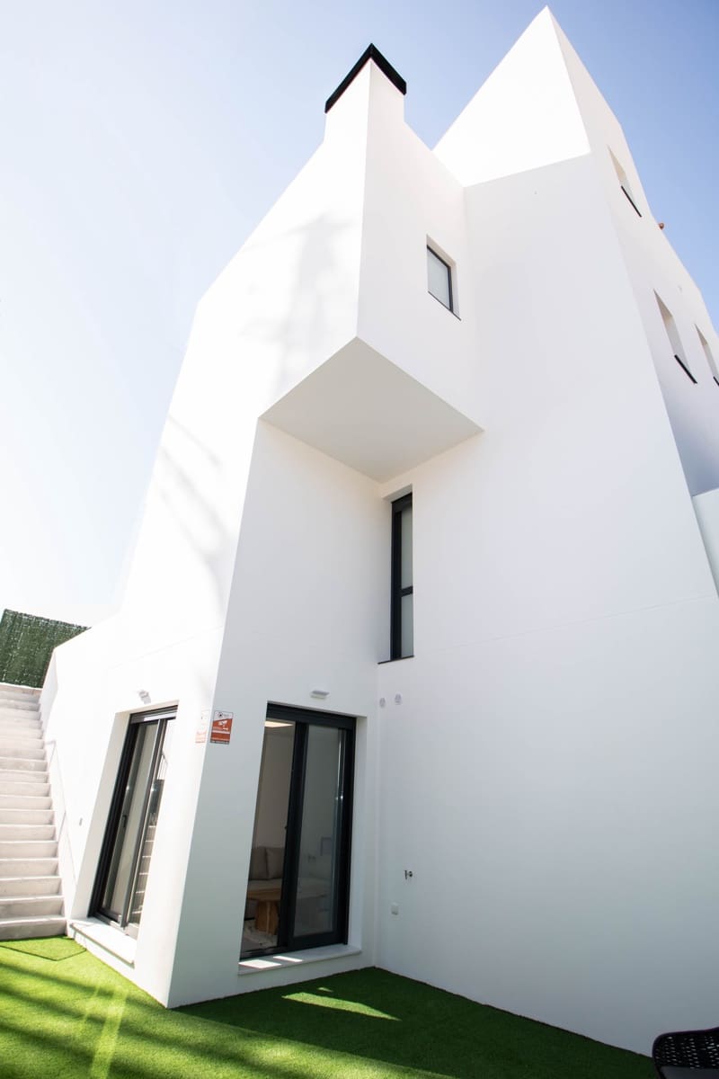 3 slaapkamer Villa te koop in Benidorm met zwembad garage - € 579.000 (Ref: 9671258)