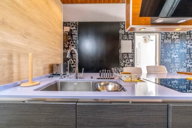 Bungalow de 4 habitaciones en Playa Flamenca, Orihuela en venta con piscina - 189.000 € (Ref: 9700084)