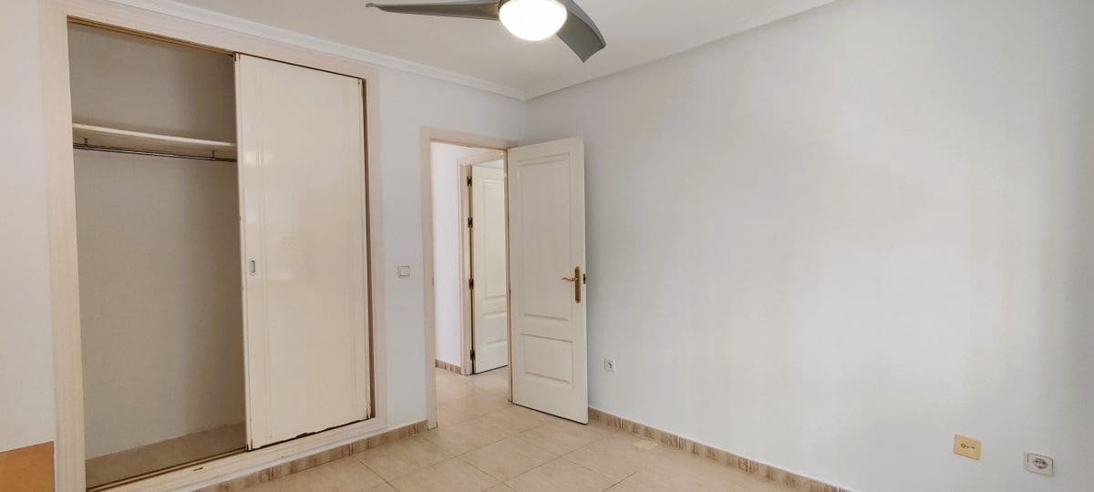 2 bedroom Bungalow for sale in Villamartin with pool garage - € 169,000 (Ref: 9730819)