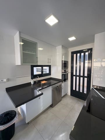 Chalet de 4 habitaciones en Villamartin, Orihuela en venta con piscina garaje - 399.000 € (Ref: 9733906)