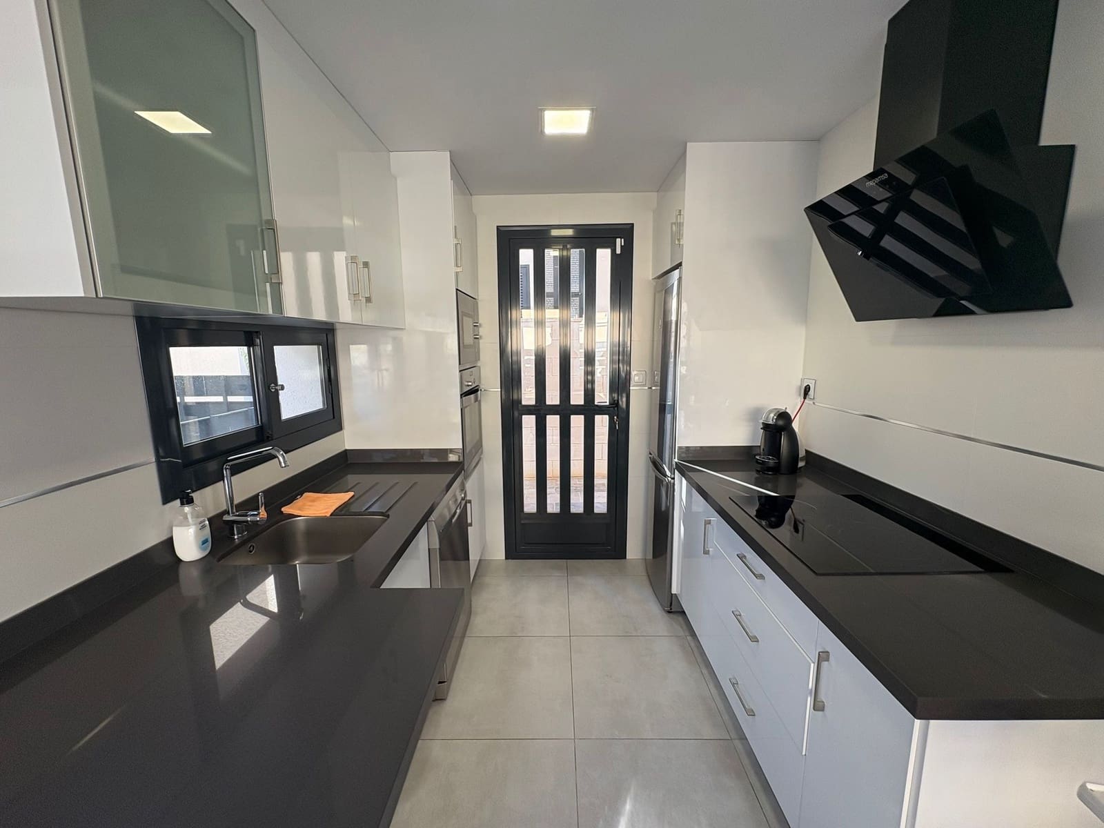 Chalet de 4 habitaciones en Villamartin en venta con piscina garaje - 399.000 € (Ref: 9733906)