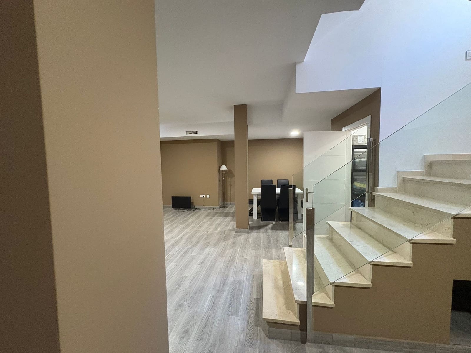 Chalet de 4 habitaciones en Villamartin en venta con piscina garaje - 399.000 € (Ref: 9733906)