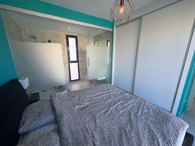 Chalet de 4 habitaciones en Villamartin, Orihuela en venta con piscina garaje - 399.000 € (Ref: 9733906)