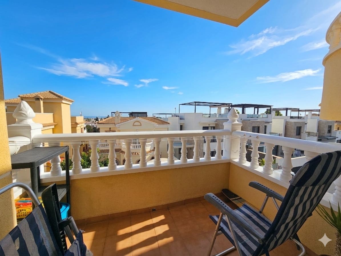 2 bedroom Apartment for sale in Cabo Roig with pool - € 126,000 (Ref: 9737285)