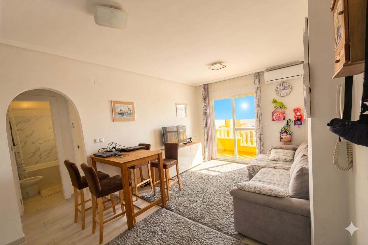 2 bedroom Apartment for sale in Cabo Roig with pool - € 126,000 (Ref: 9737285)