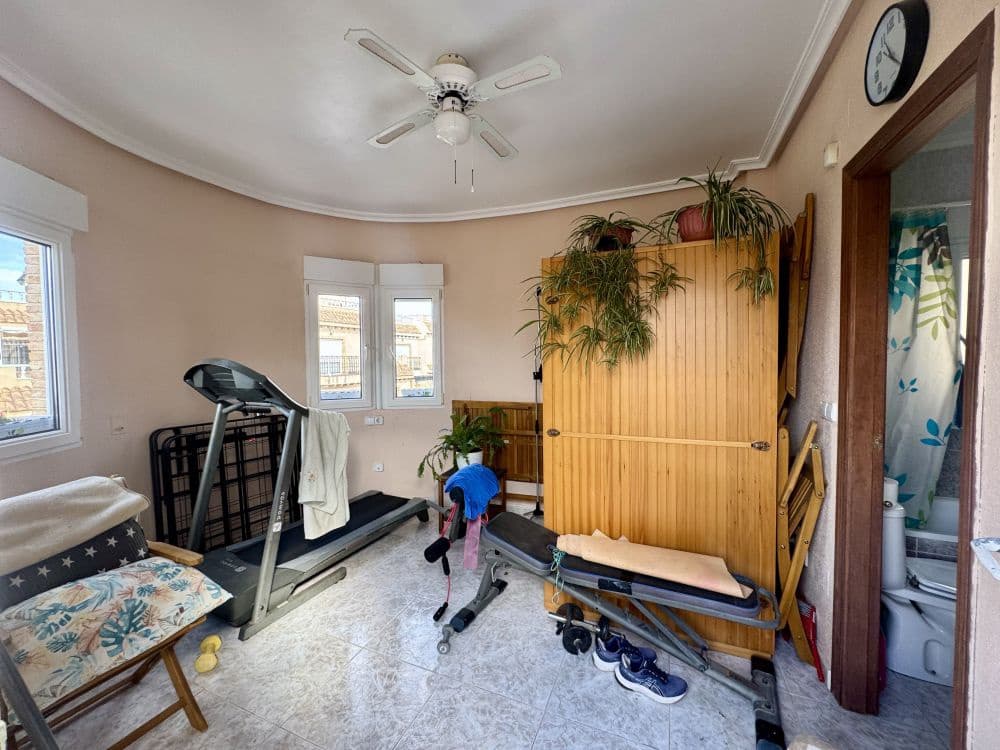 3 soveværelse Villa til salg i Playa Flamenca med swimmingpool garage - € 229.995 (Ref: 9747277)