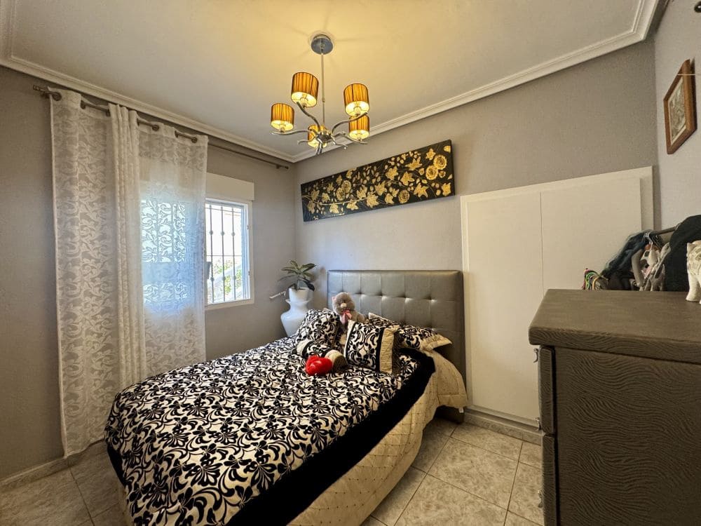 3 soveværelse Villa til salg i Playa Flamenca med swimmingpool garage - € 229.995 (Ref: 9747277)