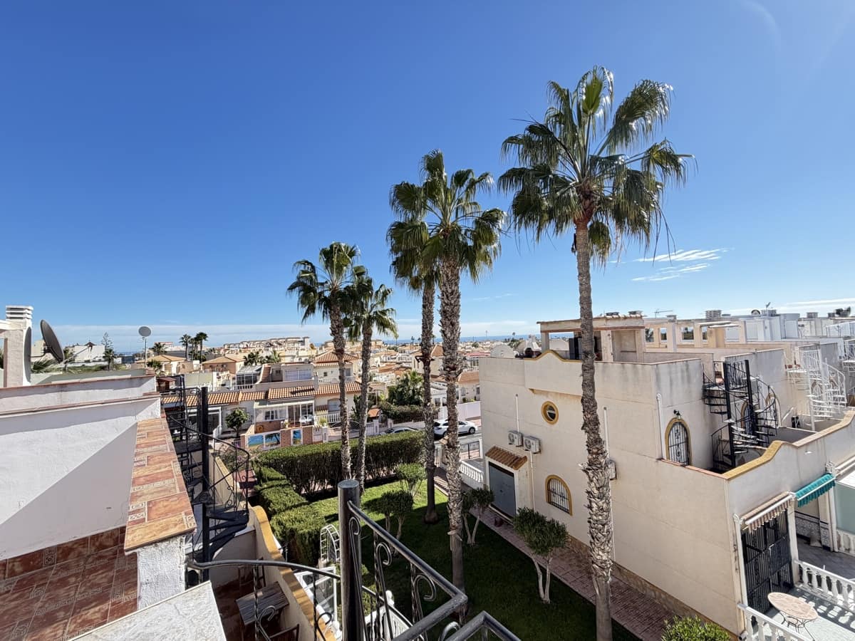 2 bedroom Villa for sale in Playa Flamenca with pool - € 169,995 (Ref: 9770971)