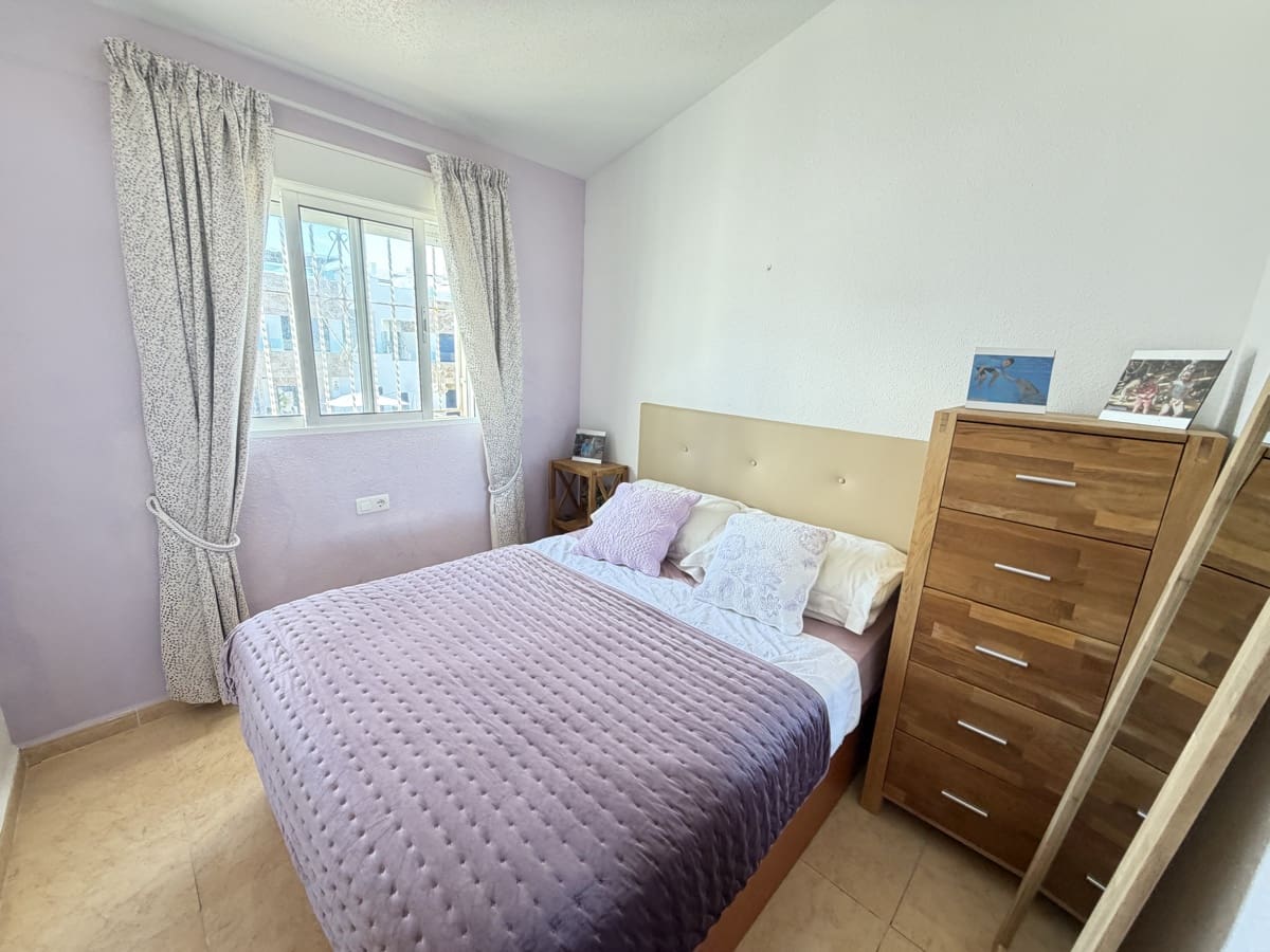 2 soveværelse Bungalow til salg i Villamartin med swimmingpool - € 139.995 (Ref: 9770972)