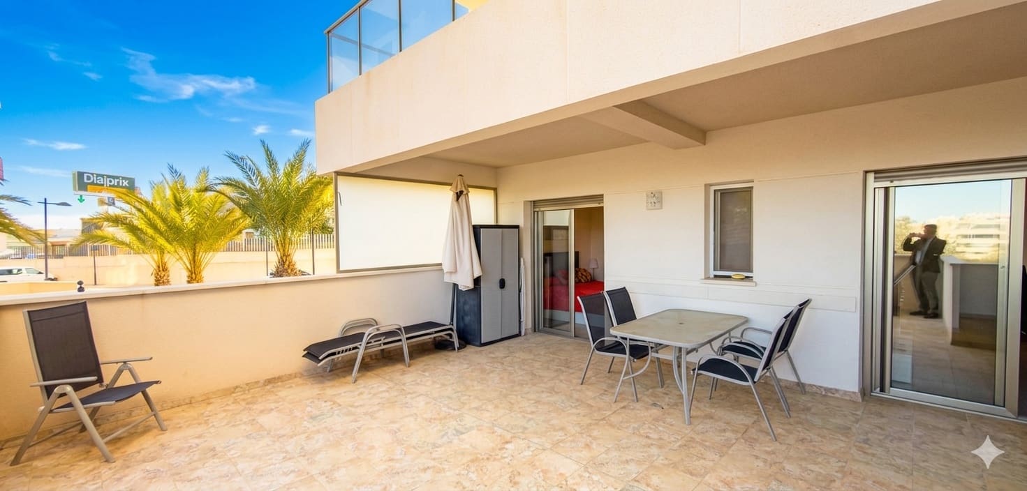 2 bedroom Apartment for sale in La Zenia with pool garage - € 220,000 (Ref: 9770973)