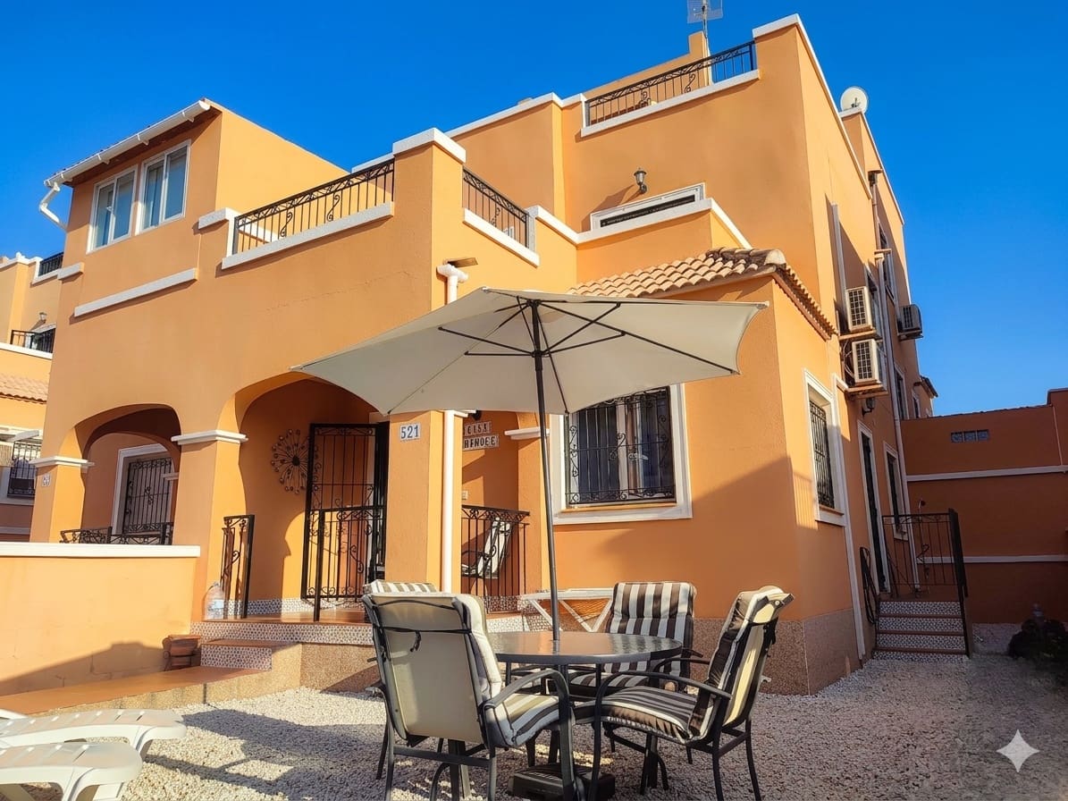 3 Zimmer Villa zu verkaufen in Playa Flamenca mit Pool Garage - 215.000 € (Ref: 9772004)