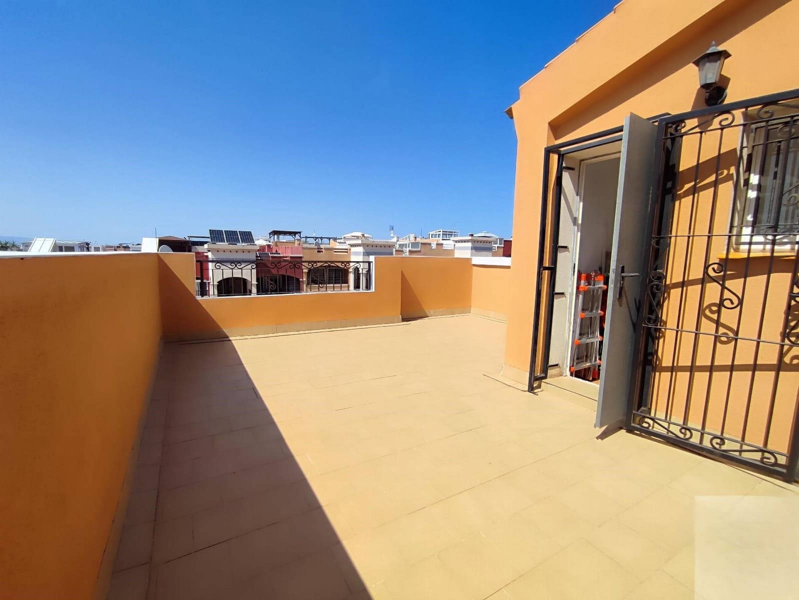 3 Zimmer Villa zu verkaufen in Playa Flamenca mit Pool Garage - 215.000 € (Ref: 9772004)