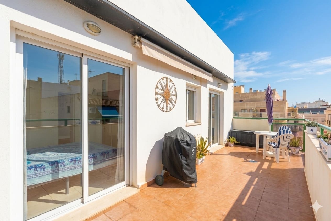 2 bedroom Penthouse for sale in Torrevieja - € 174,900 (Ref: 9773414)