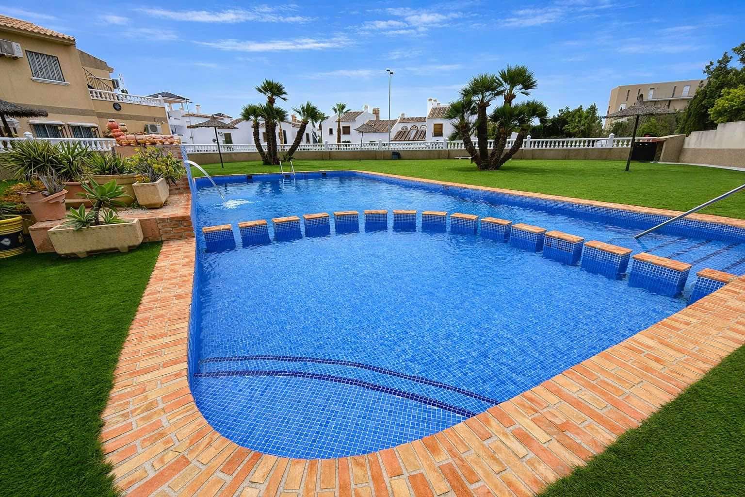 3 quarto Moradia para venda em Playa Flamenca com piscina garagem - 189 500 € (Ref: 9775924)
