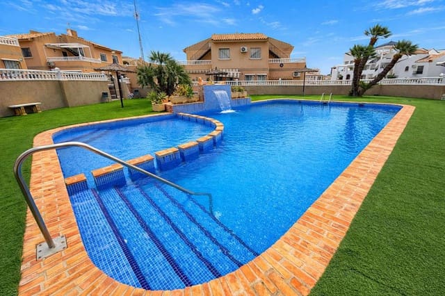 3 Zimmer Villa zu verkaufen in Playa Flamenca, Orihuela mit Pool Garage - 189.500 € (Ref: 9775924)