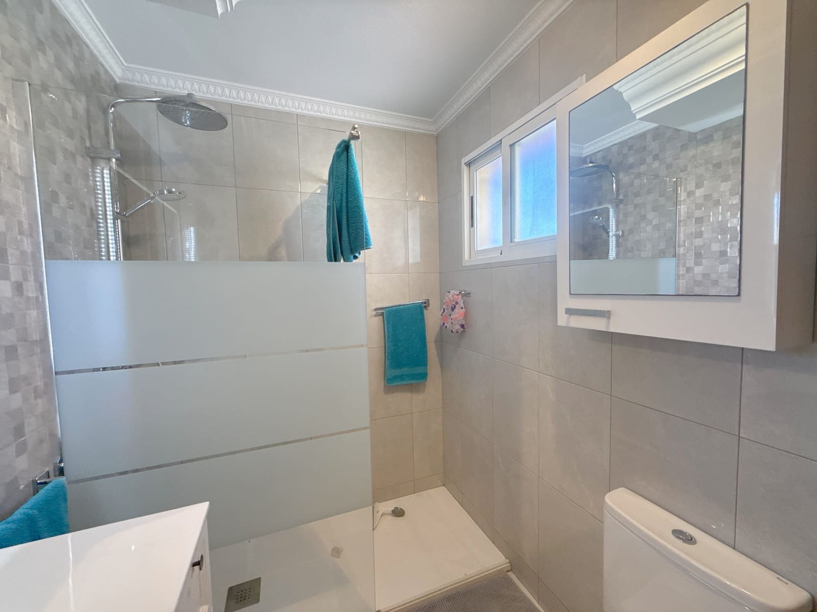 3 bedroom Villa for sale in La Zenia with pool garage - € 344,950 (Ref: 9789625)