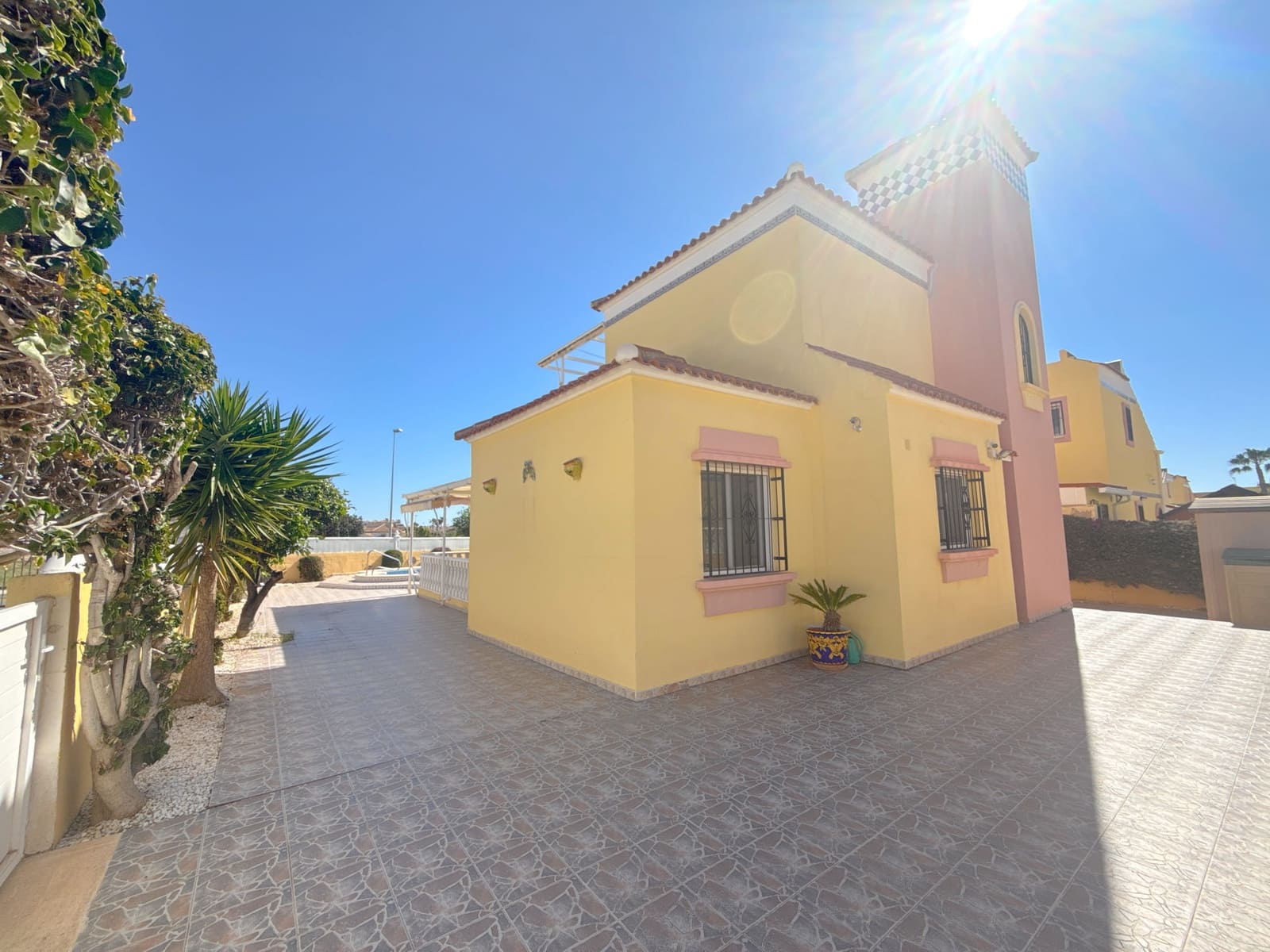 3 bedroom Villa for sale in La Zenia with pool garage - € 344,950 (Ref: 9789625)