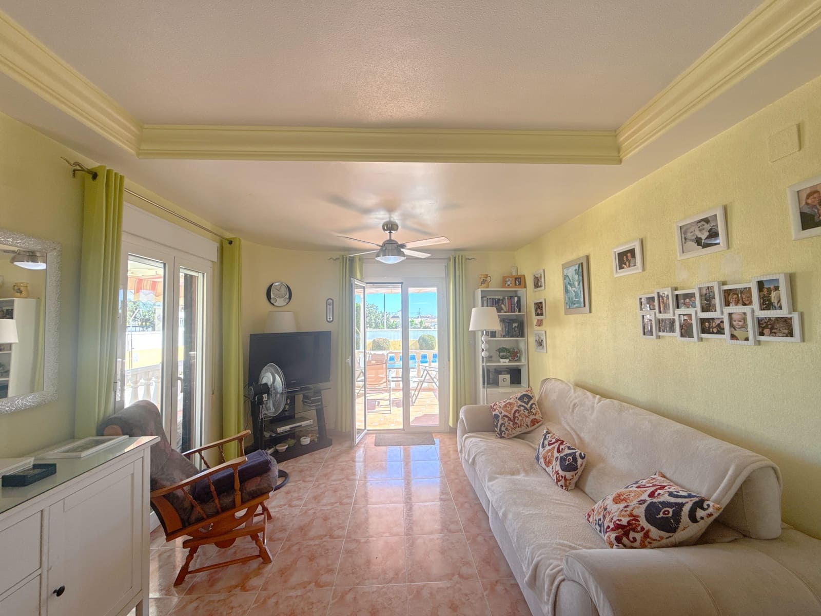 3 bedroom Villa for sale in La Zenia with pool garage - € 344,950 (Ref: 9789625)