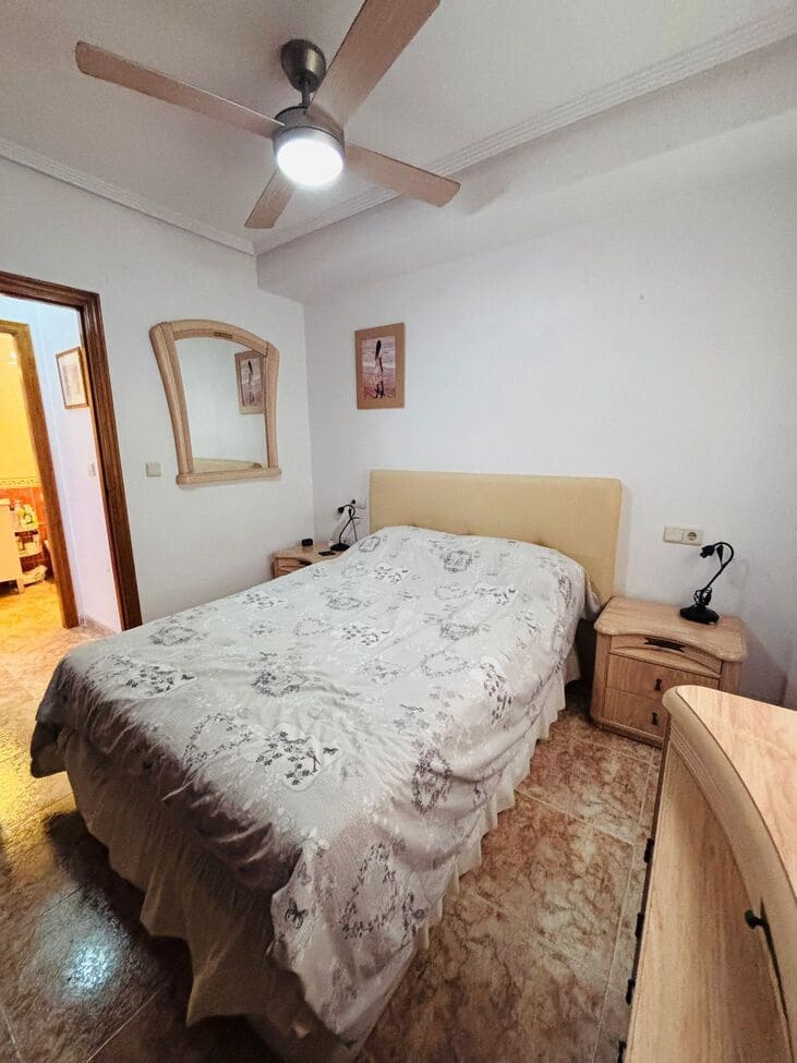 2 sovrum Bungalow till salu i Playa Flamenca med pool - 149 950 € (Ref: 9799971)