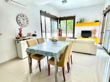 Chalet de 2 habitaciones en Cabo Roig en venta con piscina garaje - 299.000 € (Ref: 9804835)