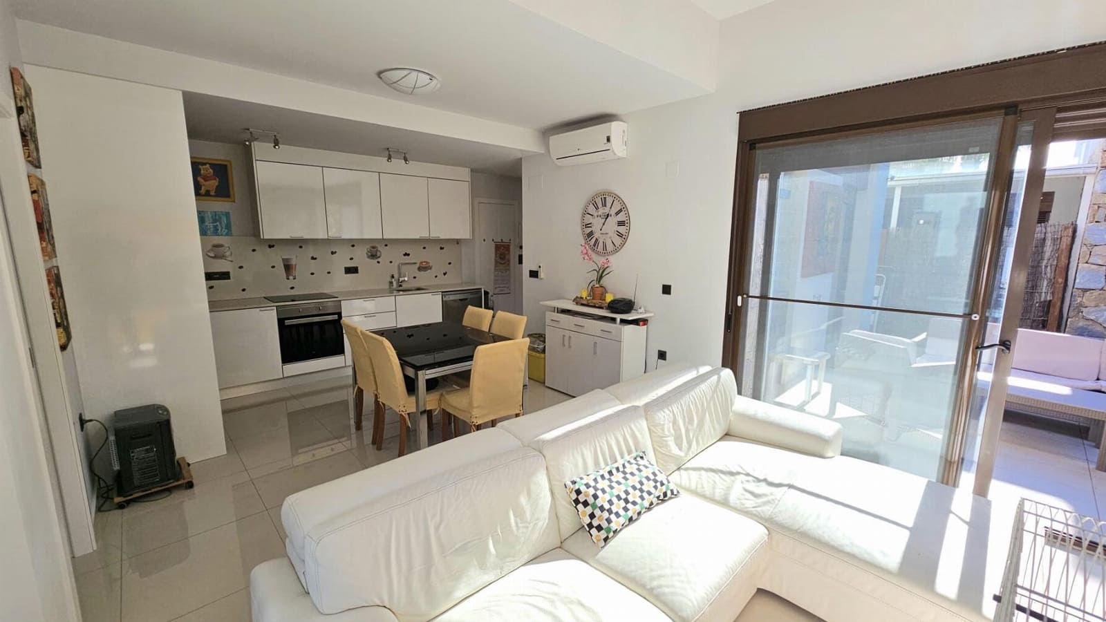 Chalet de 2 habitaciones en Cabo Roig en venta con piscina garaje - 299.000 € (Ref: 9804835)