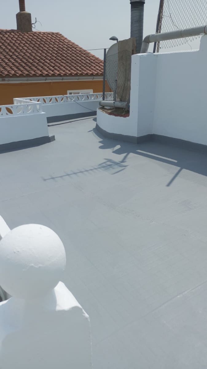 8 soveværelse Finca/Landehus til salg i Baza med swimmingpool garage - € 249.950 (Ref: 9311909)