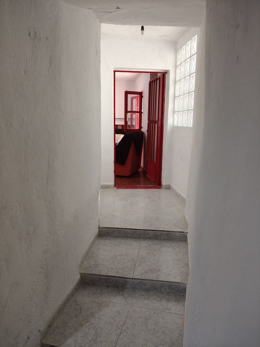 8 soveværelse Finca/Landehus til salg i Baza med swimmingpool garage - € 249.950 (Ref: 9311909)