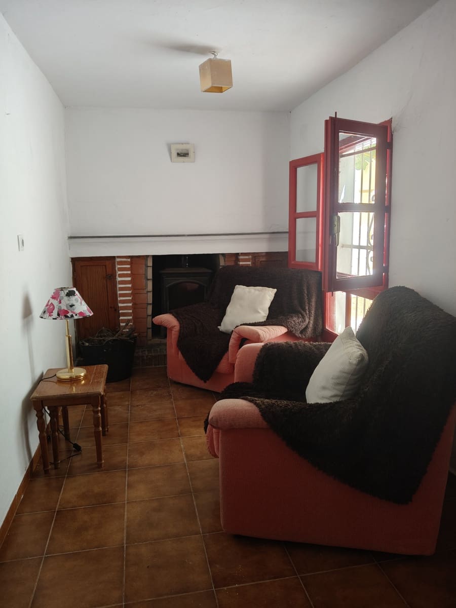 8 soveværelse Finca/Landehus til salg i Baza med swimmingpool garage - € 249.950 (Ref: 9311909)