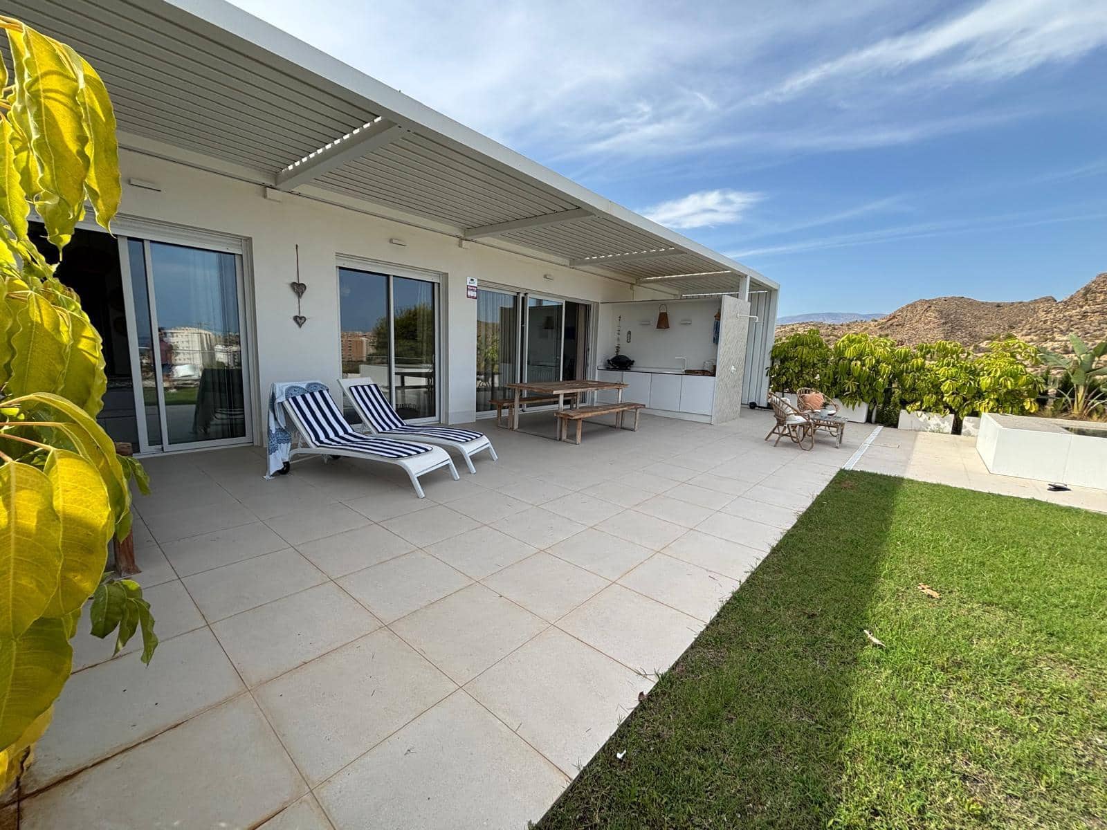 3 soverom Hus til salgs i La Villajoyosa / Vila Joiosa med svømmebasseng garasje - € 650 000 (Ref: 10009509)
