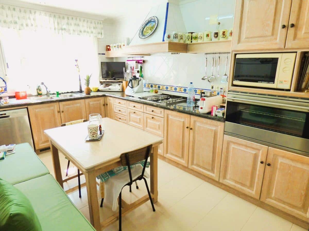 6 soveværelse Byhus til salg i Benidorm med swimmingpool garage - € 460.000 (Ref: 10065688)