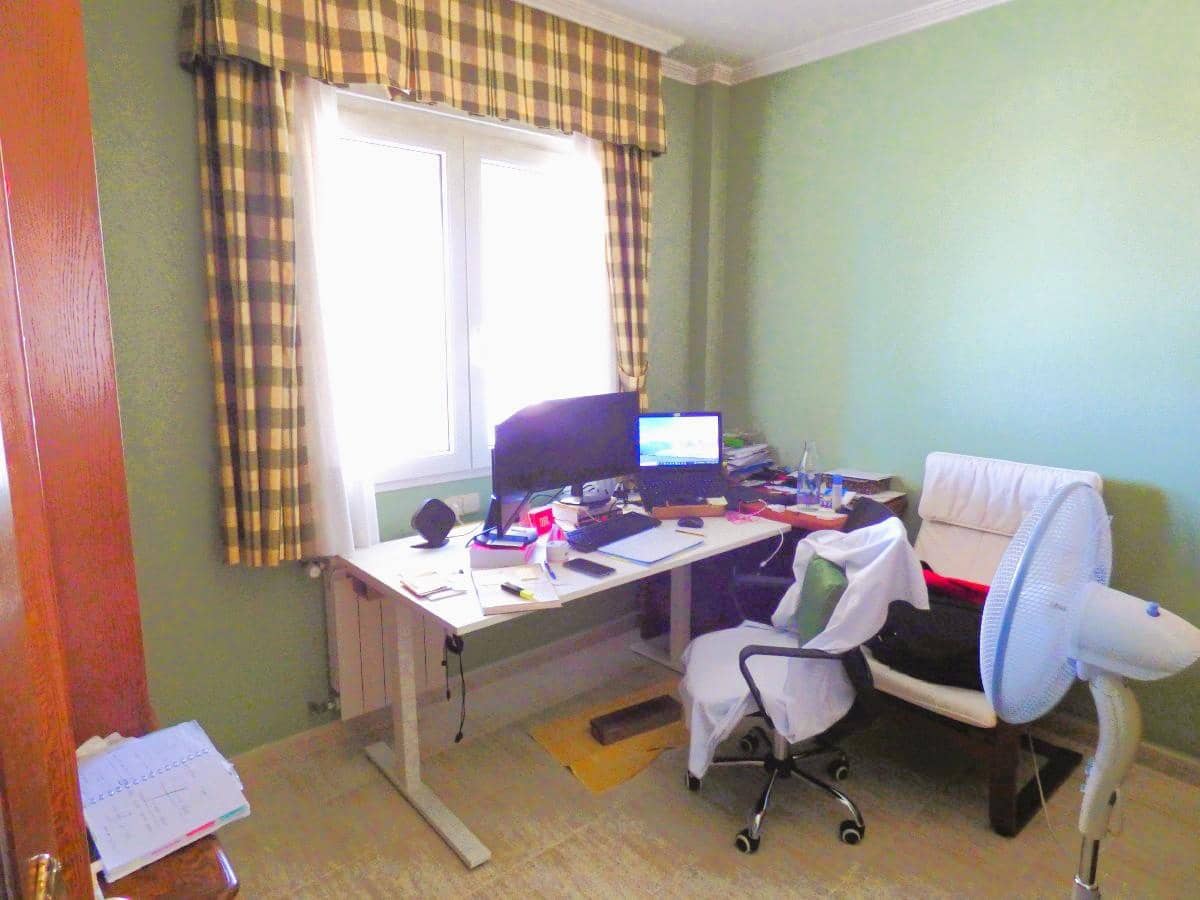 6 soveværelse Byhus til salg i Benidorm med swimmingpool garage - € 460.000 (Ref: 10065688)